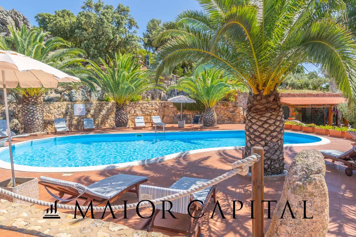 Attivit commerciale in vendita a Telti, Capruleddu