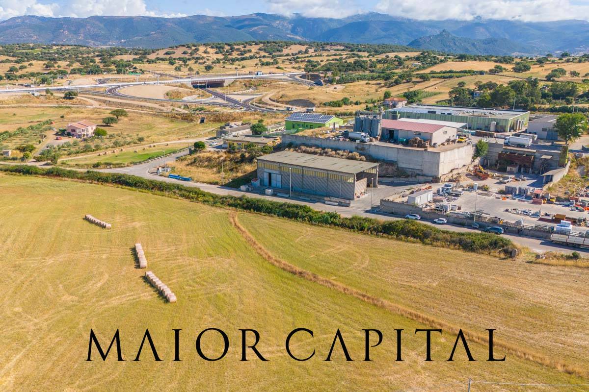 Locale commerciale in vendita a Oschiri