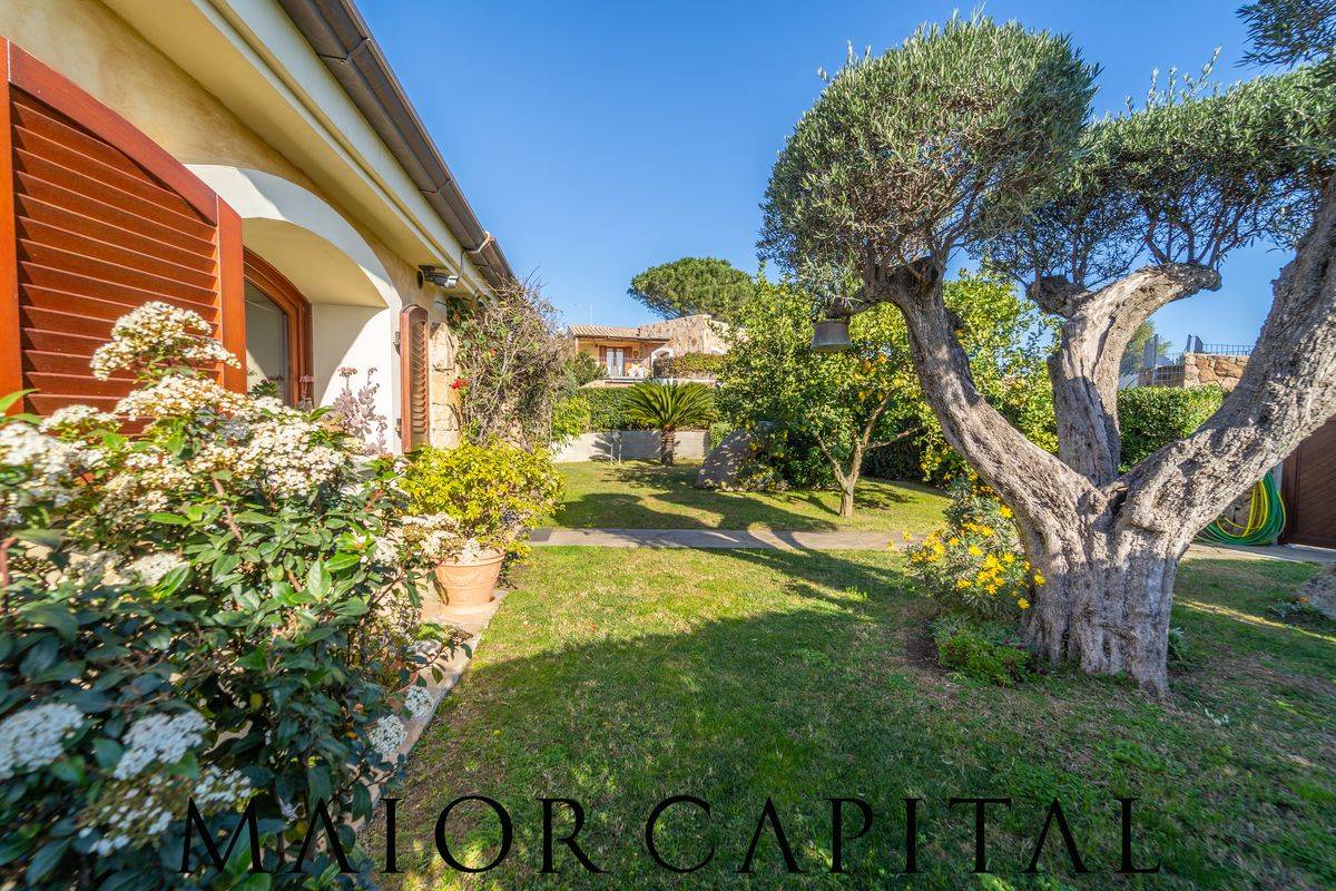 Villa in vendita a Loiri Porto San Paolo, Porto San Paolo Centro