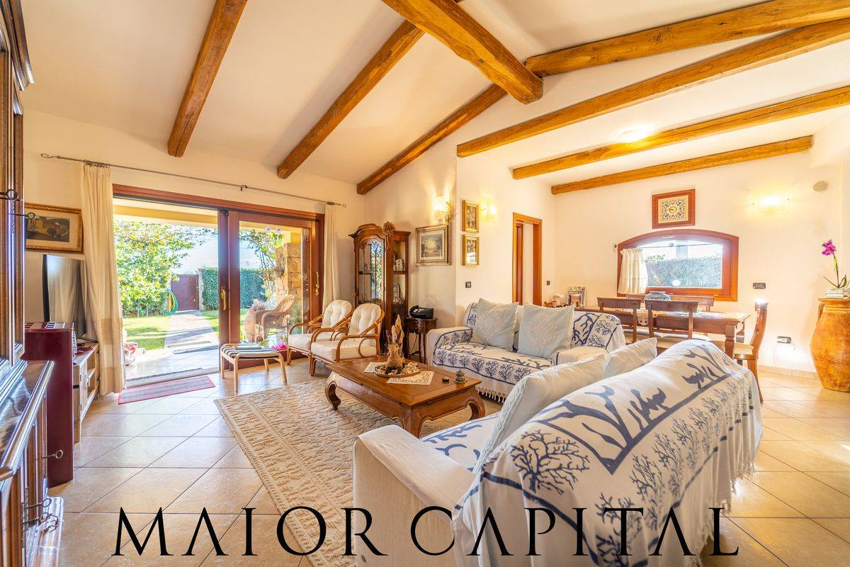 Villa in vendita a Loiri Porto San Paolo, Porto San Paolo Centro