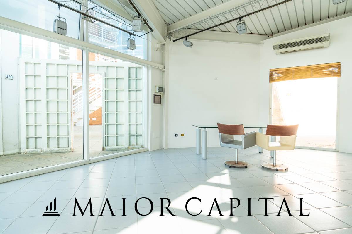 Locale commerciale in vendita a Olbia, Sa Minda Noa