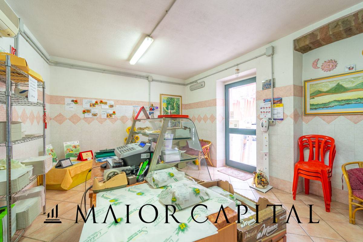 Locale commerciale in vendita a Oschiri