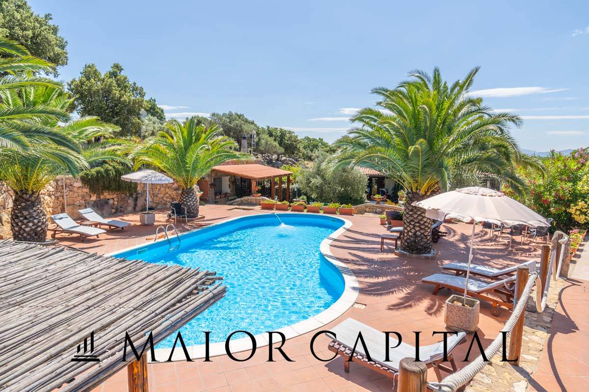 Attivit commerciale in vendita a Telti, Capruleddu