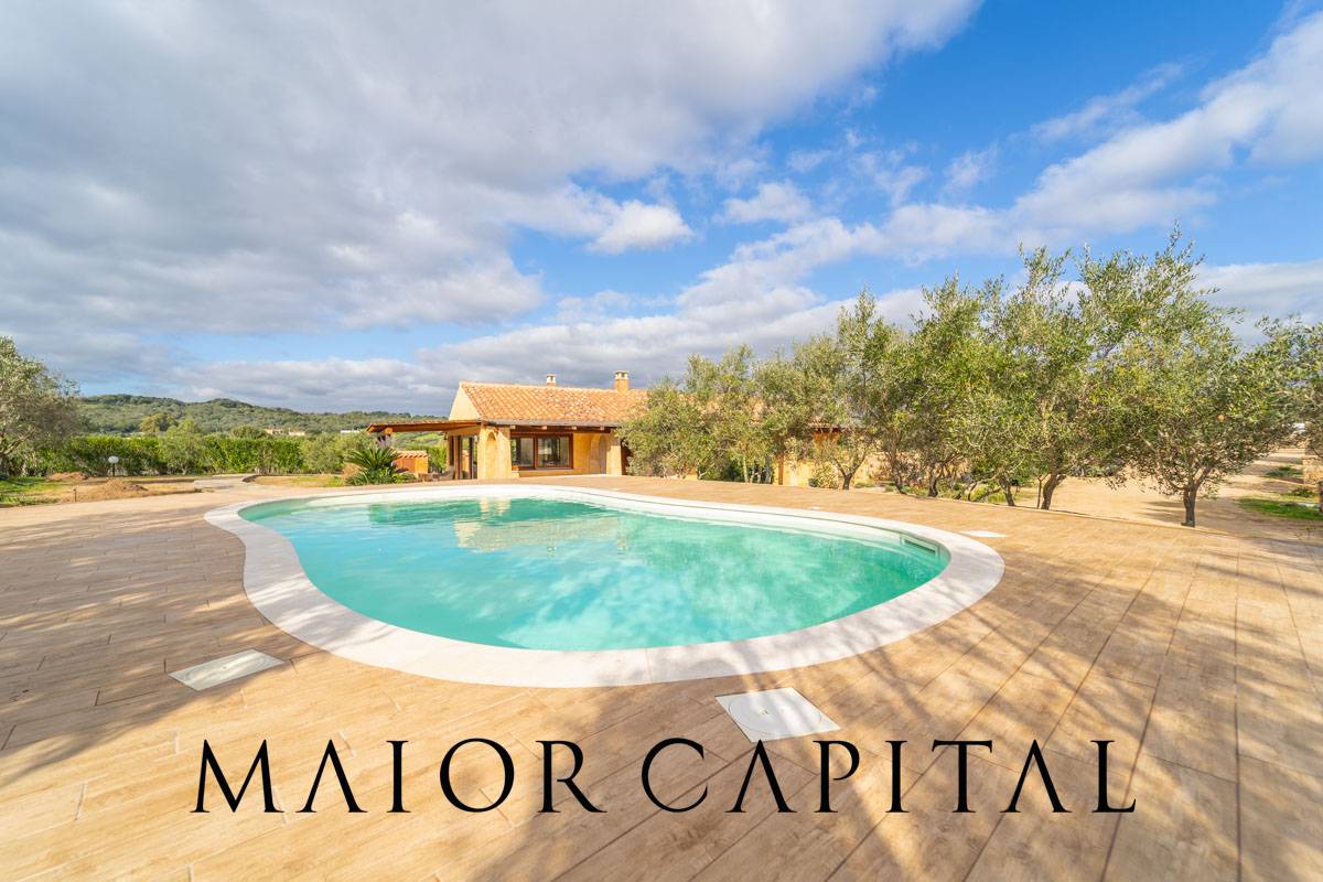 Villa in vendita a Olbia