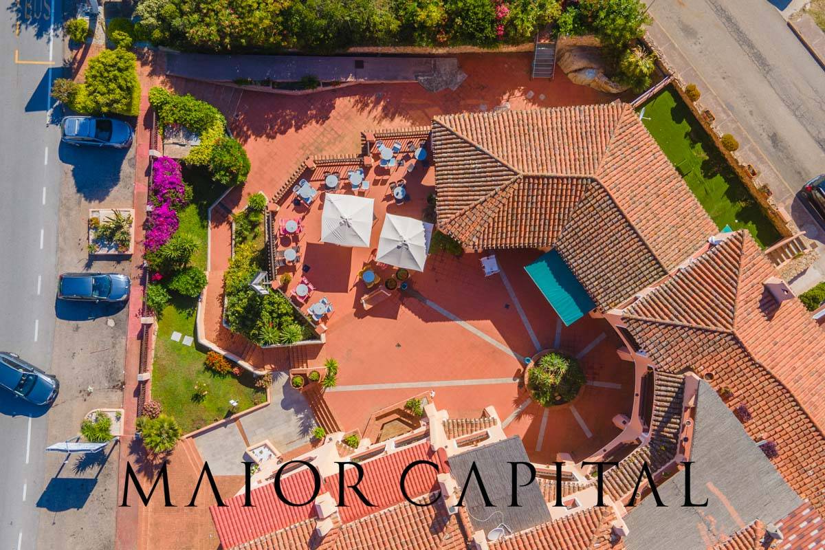 Locale commerciale in vendita a Arzachena, Liscia di Vacca