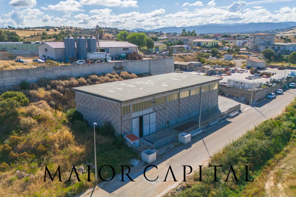 Locale commerciale in vendita a Oschiri