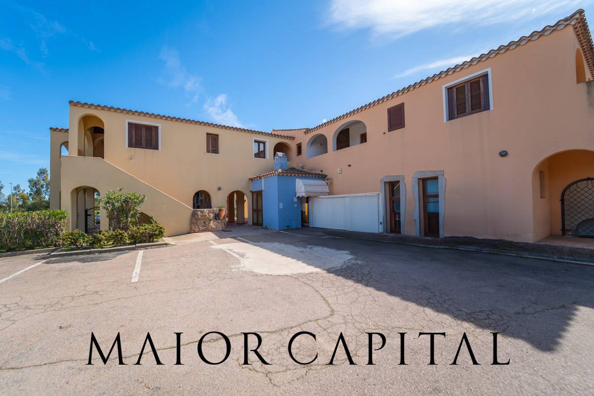 Locale commerciale in vendita a Budoni