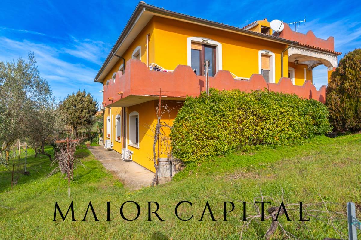 Villa in vendita a Monti