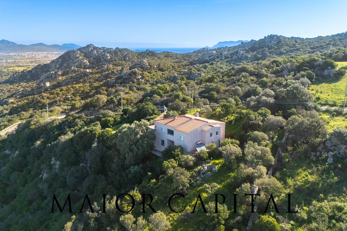 Villa in vendita a Olbia