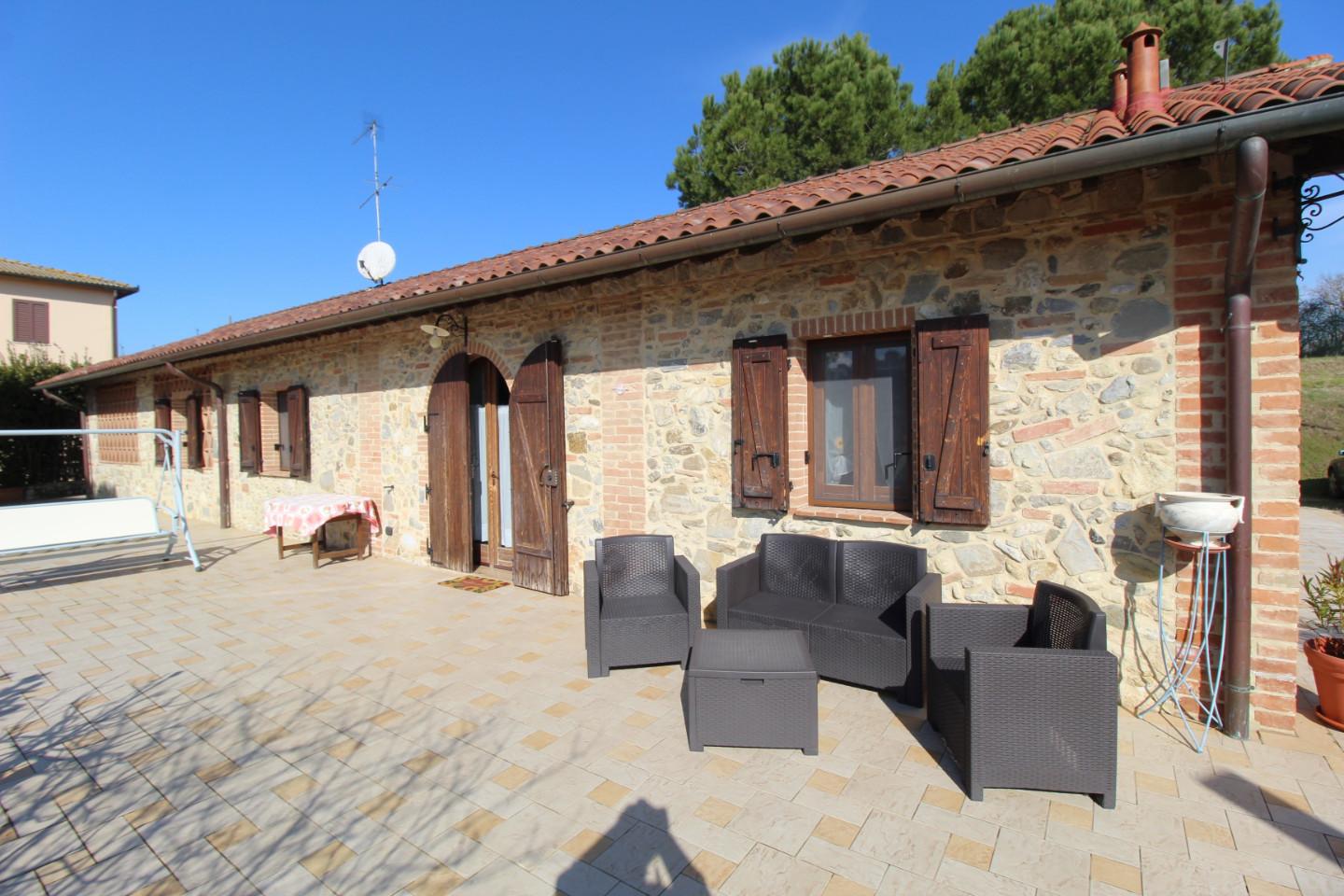 Casa indipendente con giardino a Poggibonsi