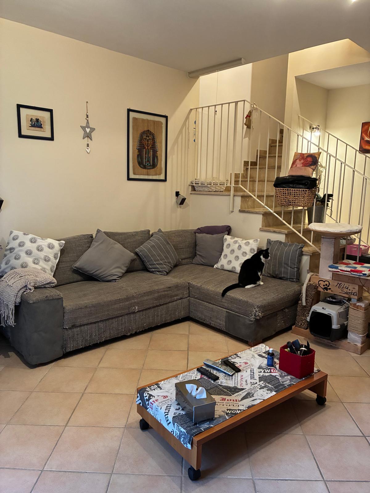 Casa indipendente con terrazzi a Poggibonsi