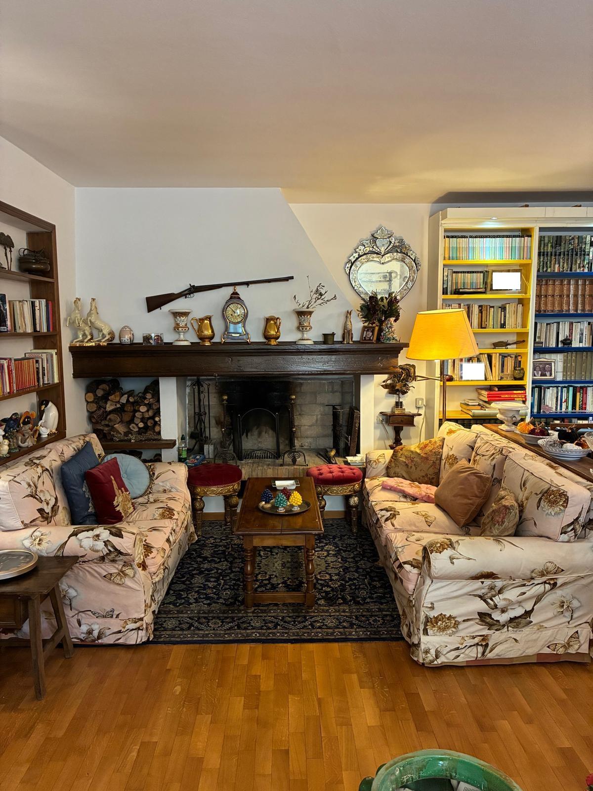 Attico con terrazzi a Poggibonsi