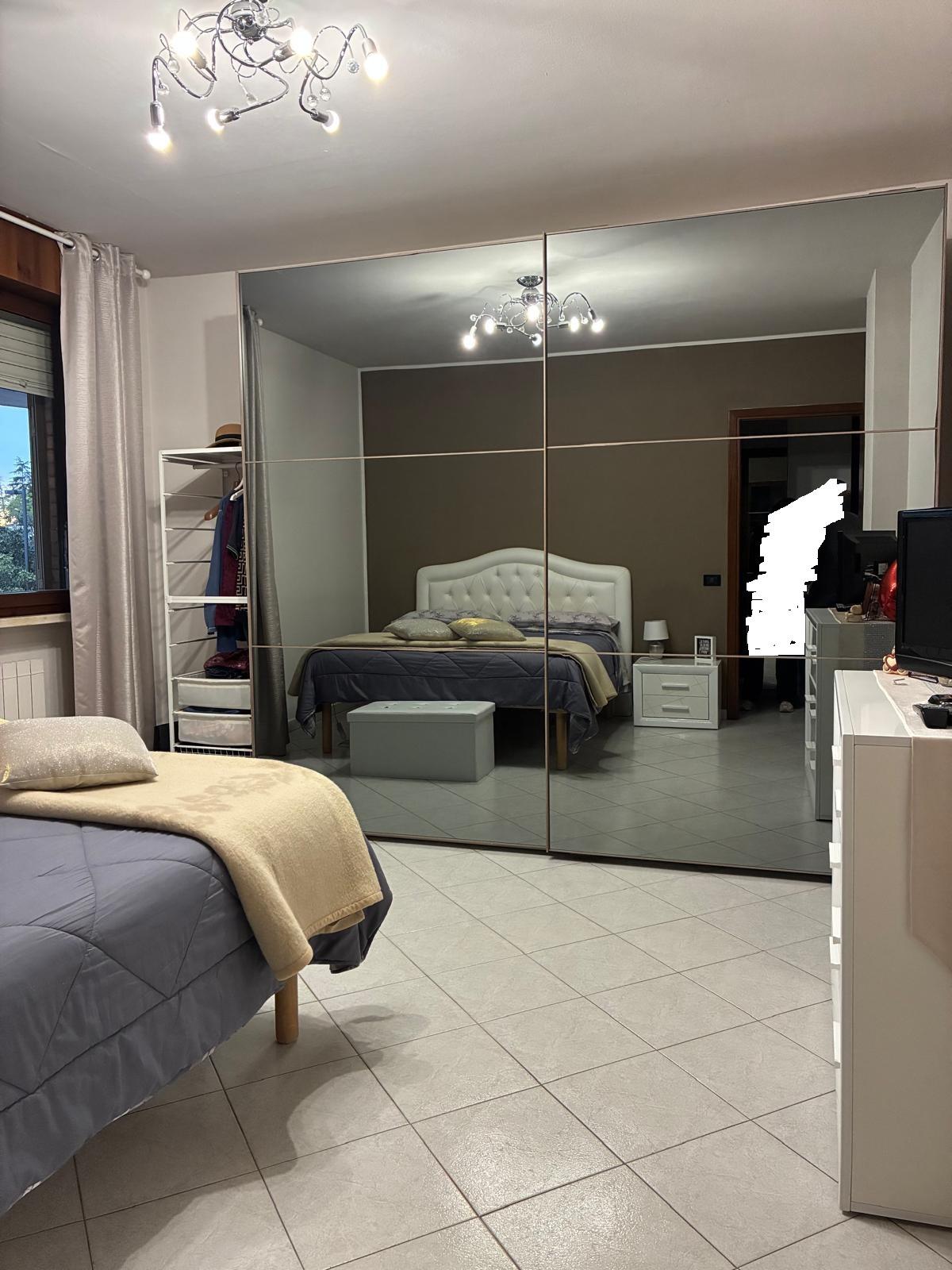 Trilocale con terrazzo a Poggibonsi