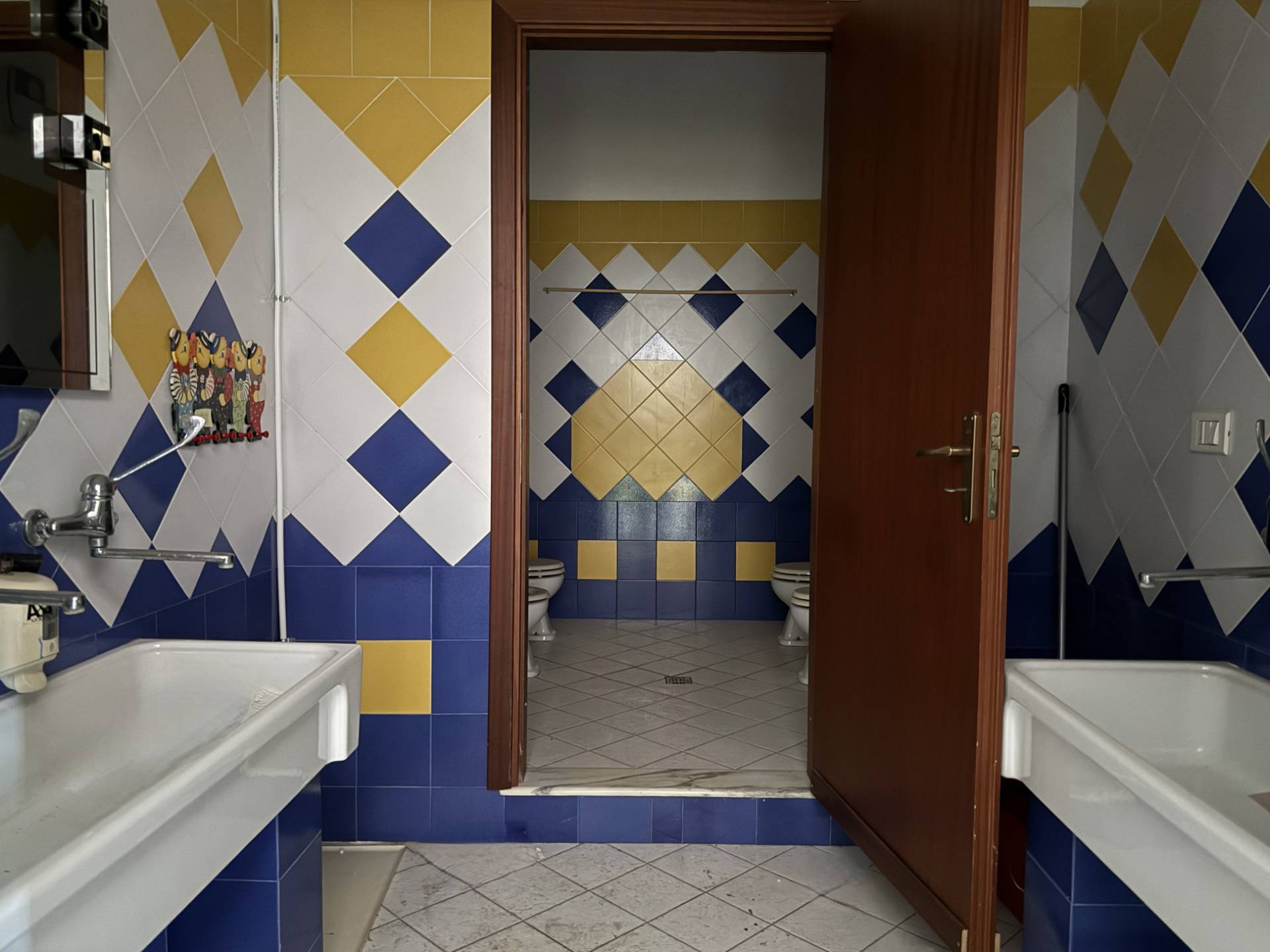 Negozio in vendita a Reggio di Calabria, Centro