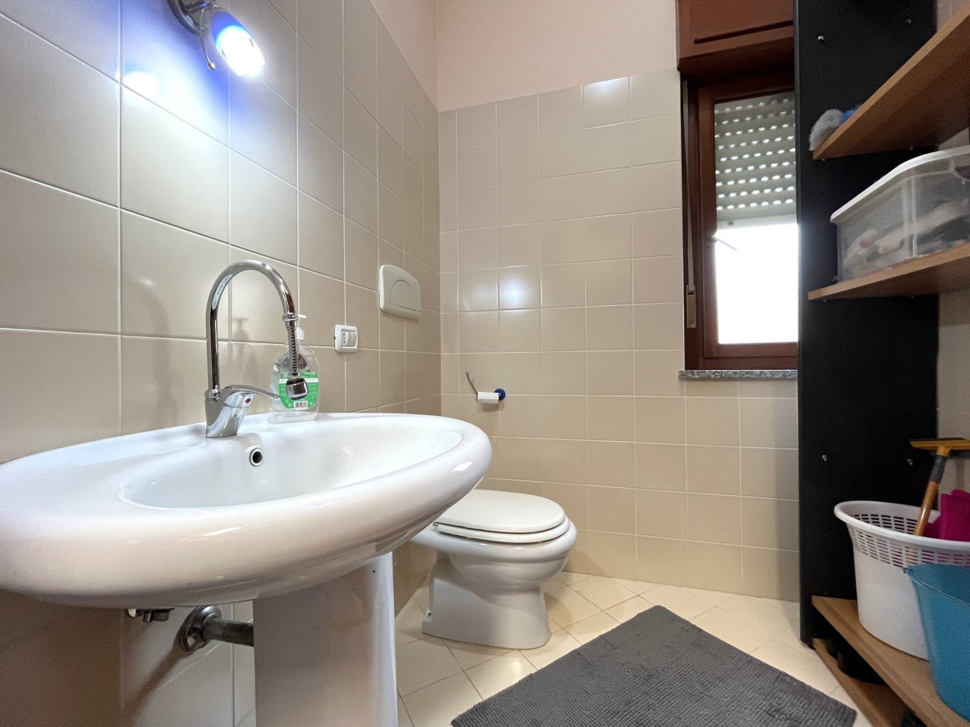 Negozio in affitto a Catanzaro, Catanzaro Lido