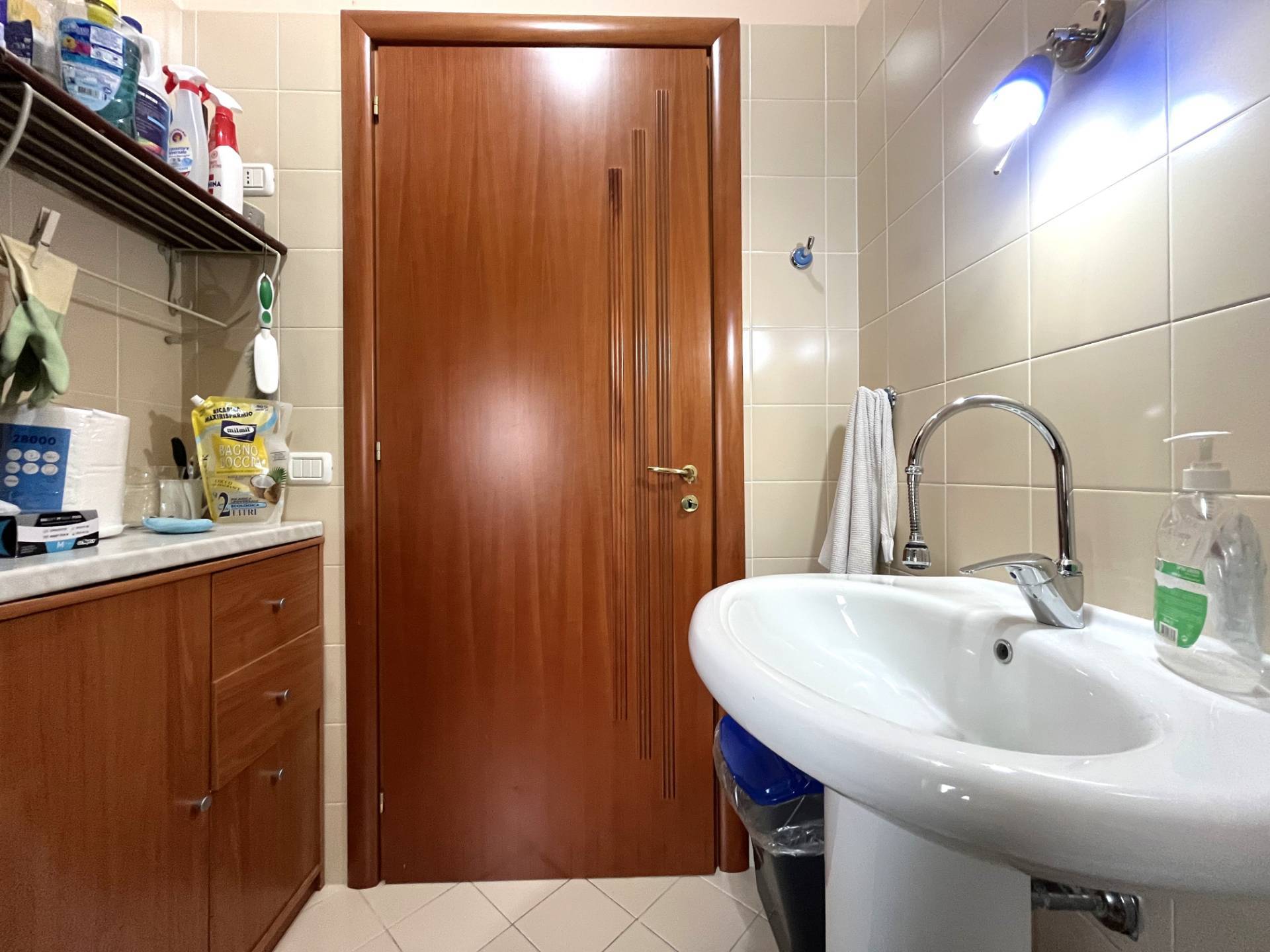 Negozio in affitto a Catanzaro, Catanzaro Lido