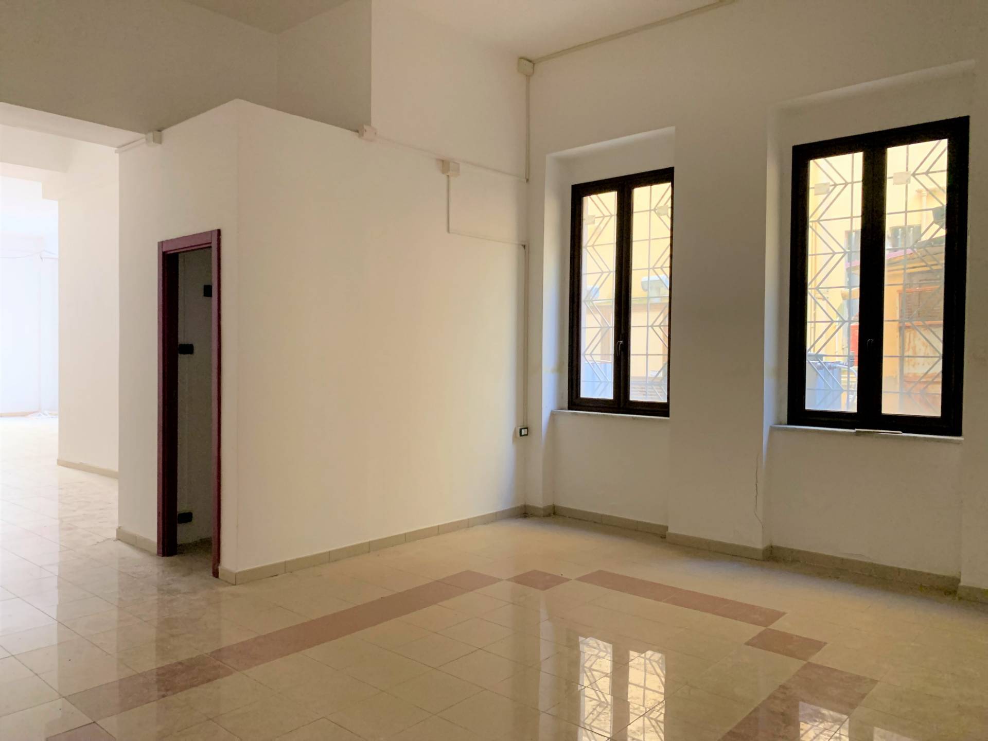 Negozio in affitto a Catanzaro, Centro storico