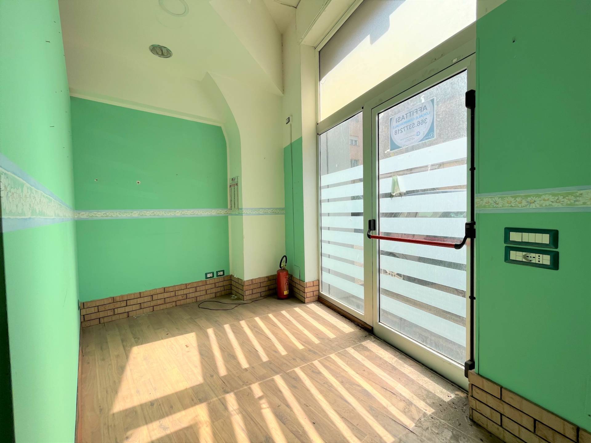 Negozio in affitto a Catanzaro, Catanzaro Centro