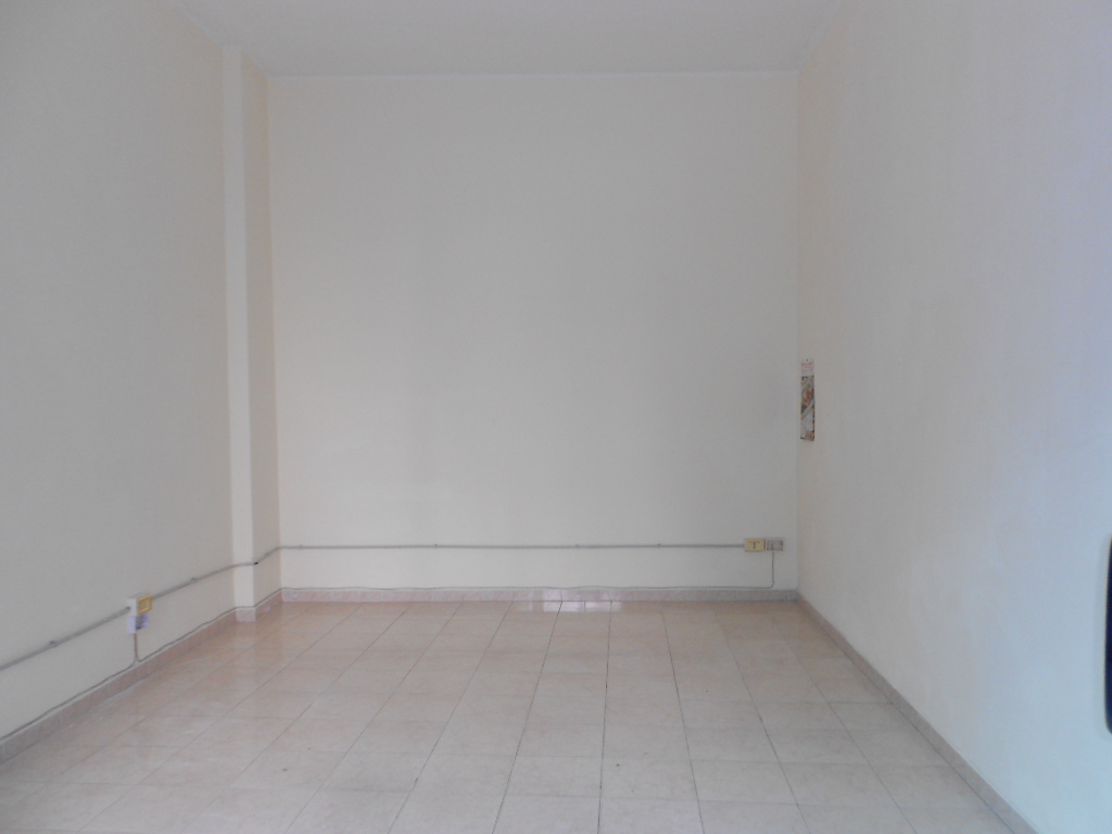 Negozio in affitto a Catanzaro, Centro storico