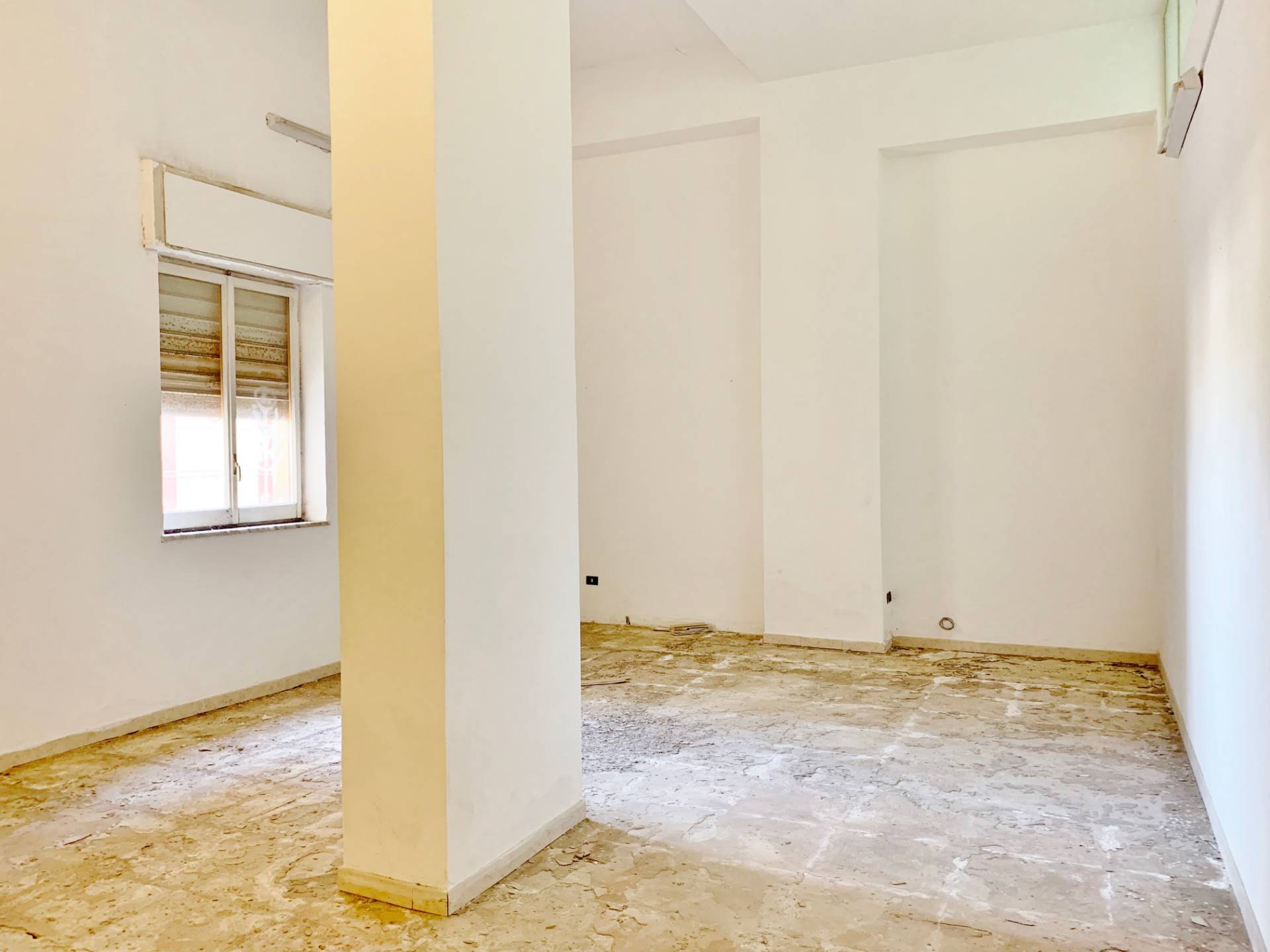 Deposito/Magazzino in vendita a Catanzaro, Stadio