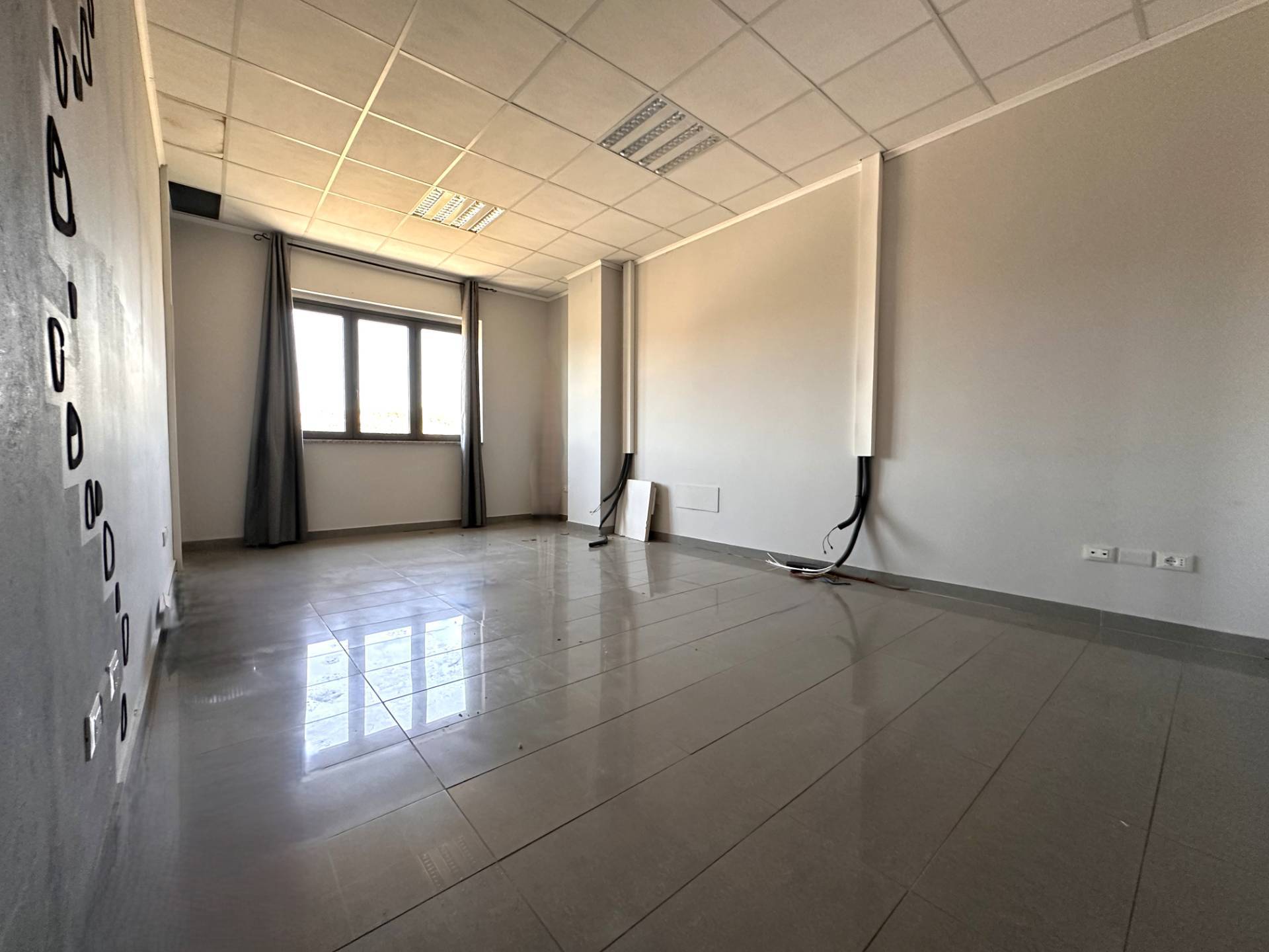 Ufficio/studio in affitto a Catanzaro, Santa Maria