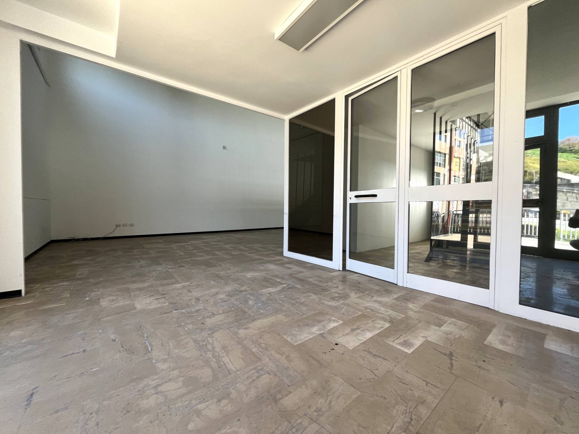 Negozio in affitto a Catanzaro, Catanzaro Sud