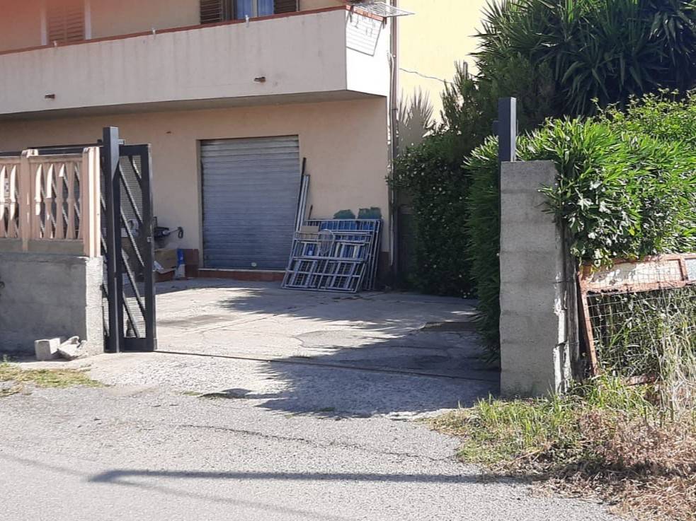 Deposito/Magazzino in affitto a Catanzaro, Barone