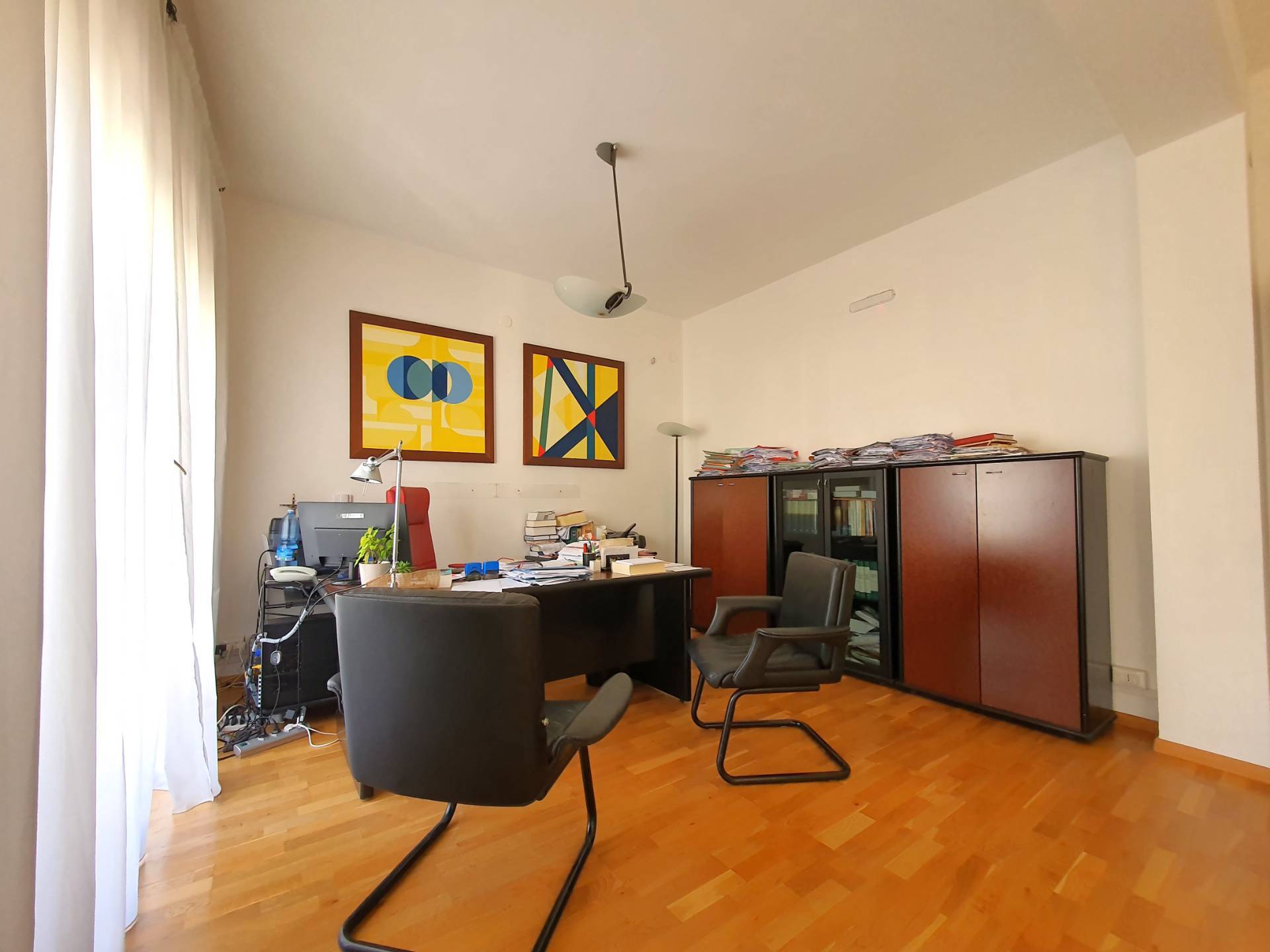 Ufficio/studio in affitto a Catanzaro, Catanzaro Centro