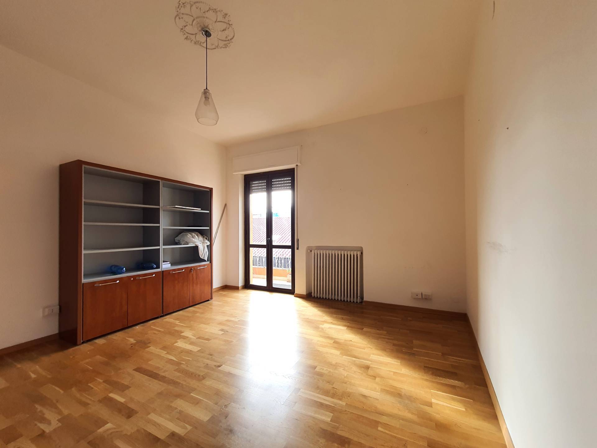 Ufficio/studio in affitto a Catanzaro, Catanzaro Centro