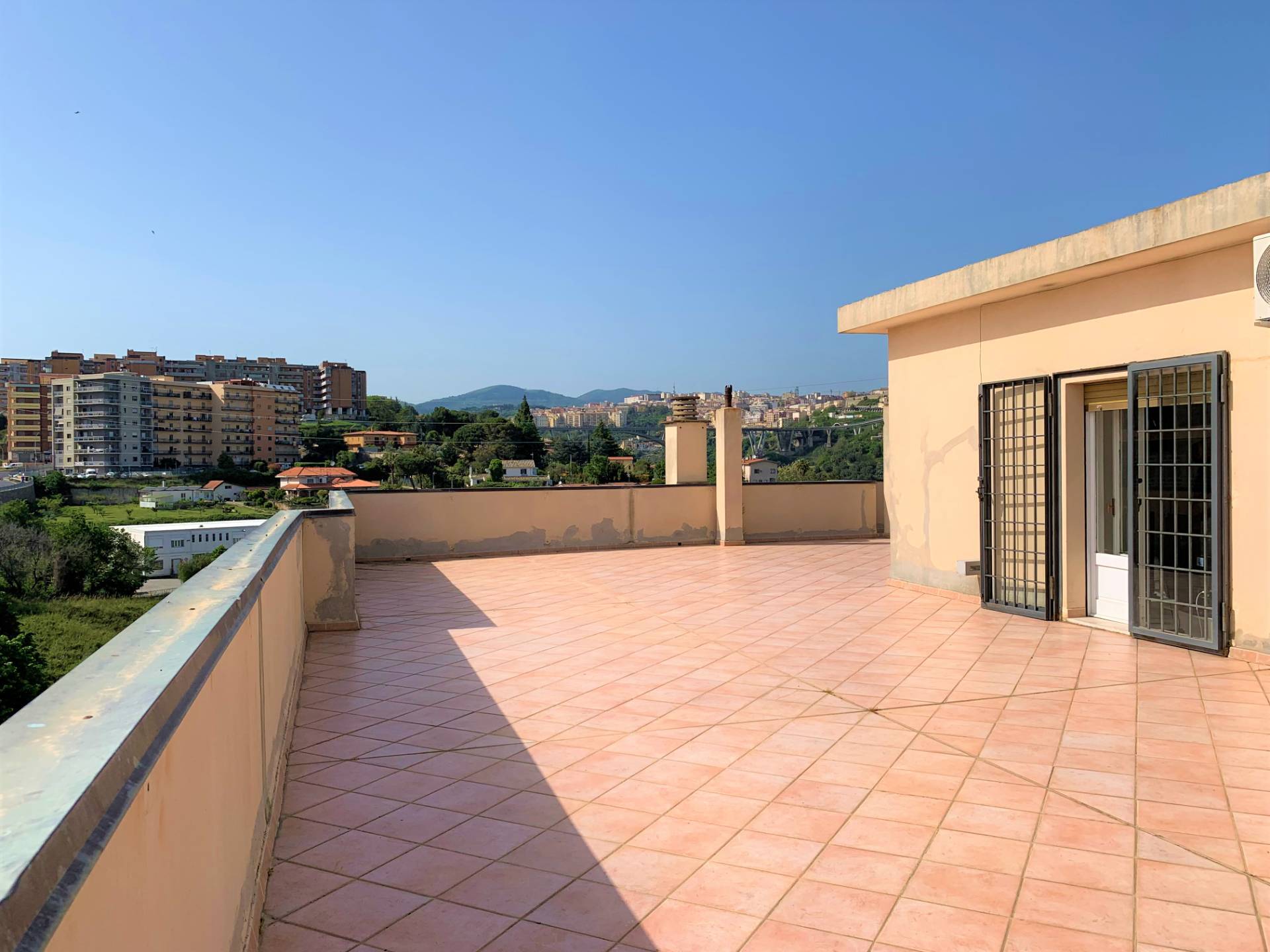 Appartamento in affitto a Catanzaro, Viale De Filippis