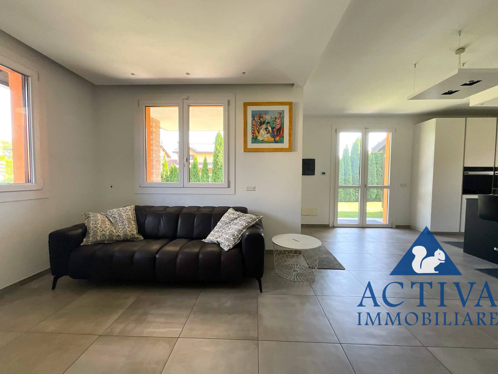 villa bifamiliare in vendita a Olgiate Olona