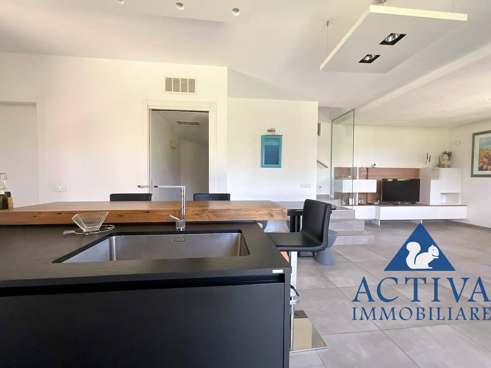 villa bifamiliare in vendita a Olgiate Olona