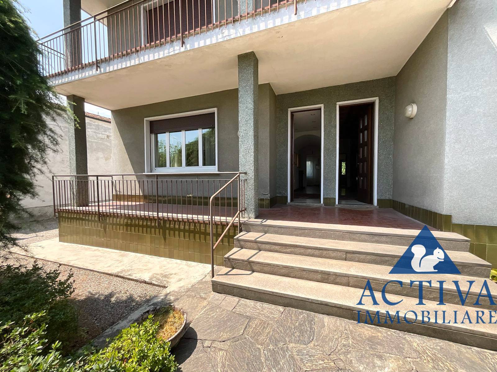 villa bifamiliare in vendita a Olgiate Olona