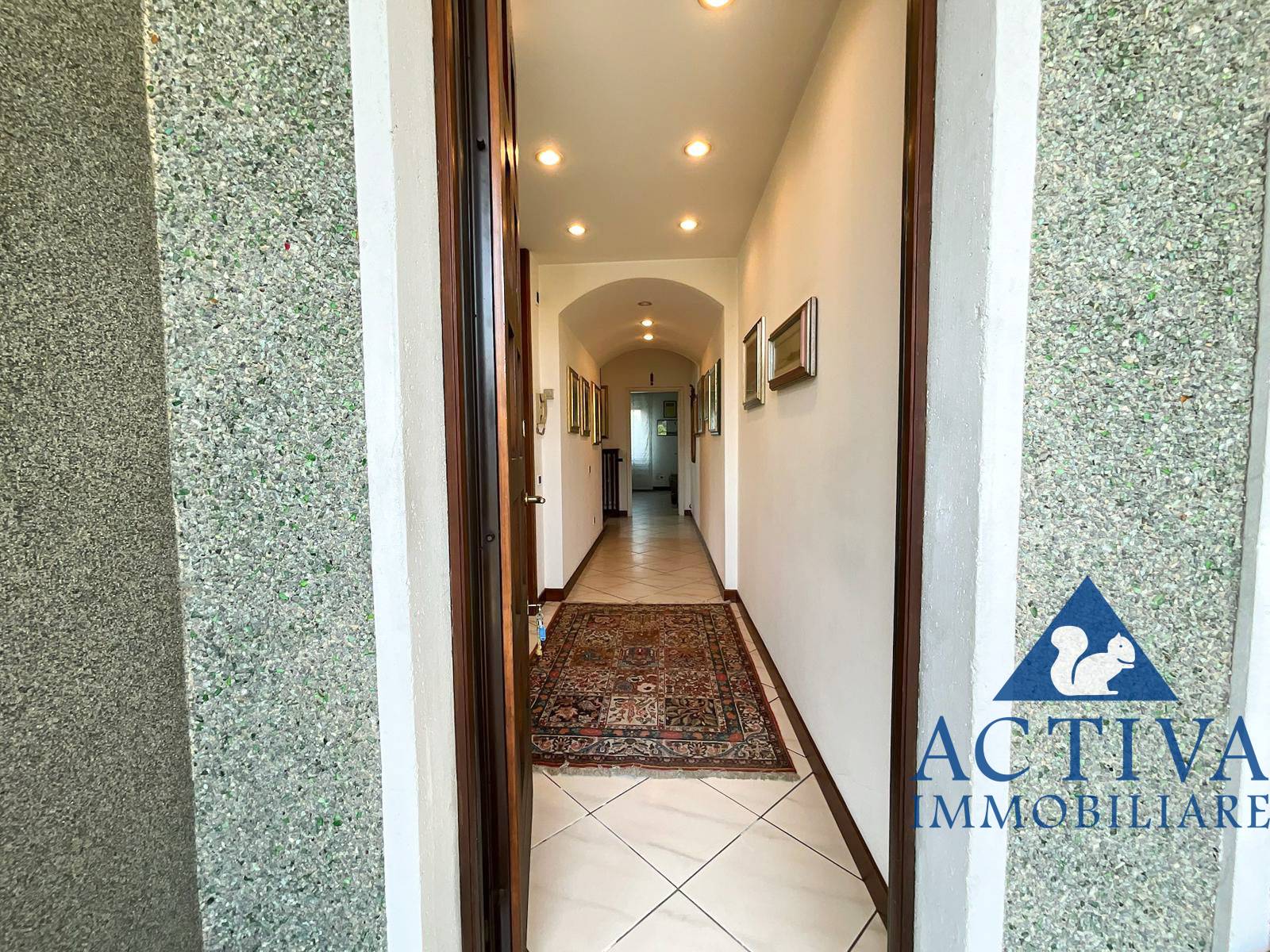 villa bifamiliare in vendita a Olgiate Olona