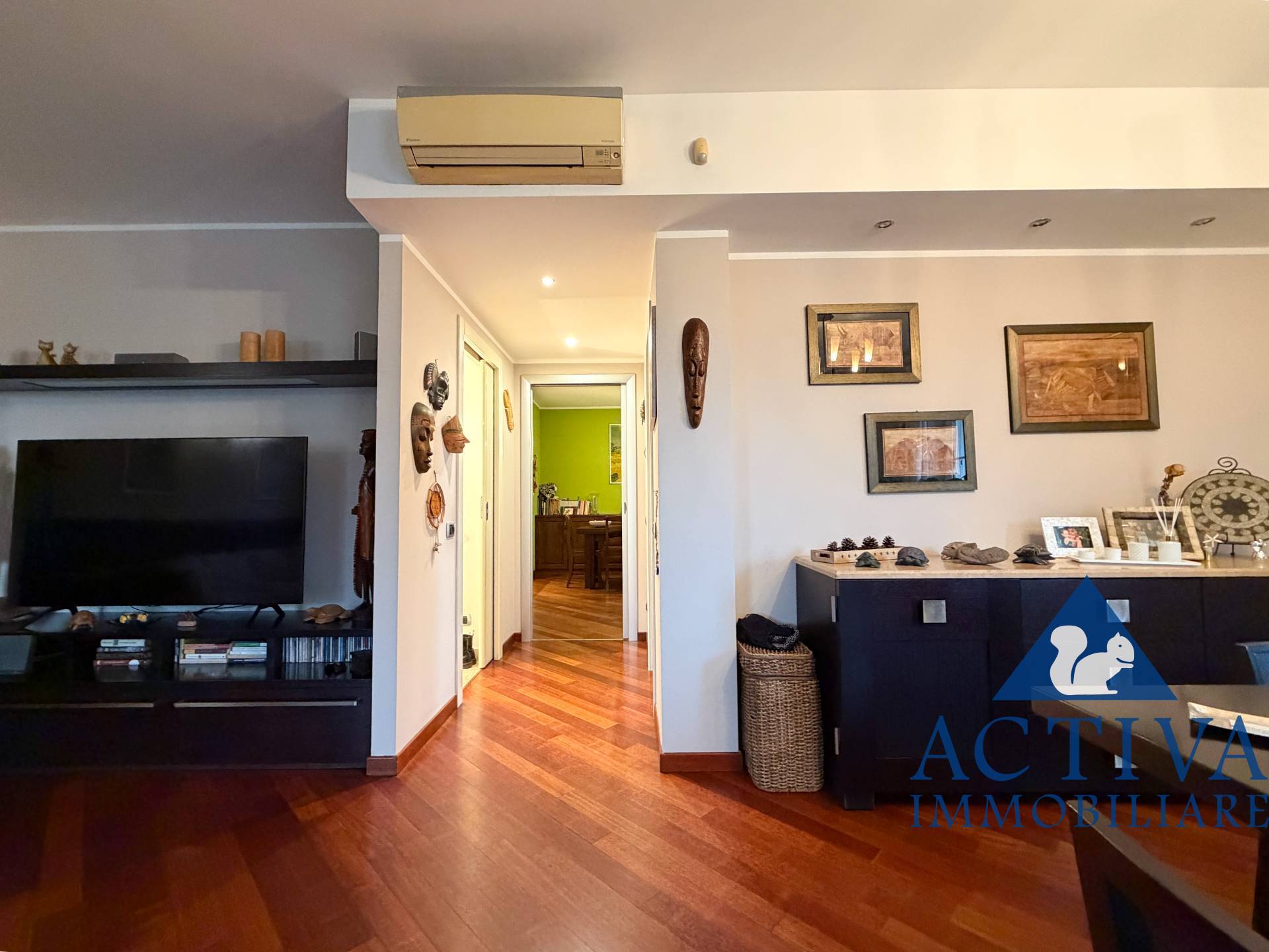 villa bifamiliare in vendita a Magnago