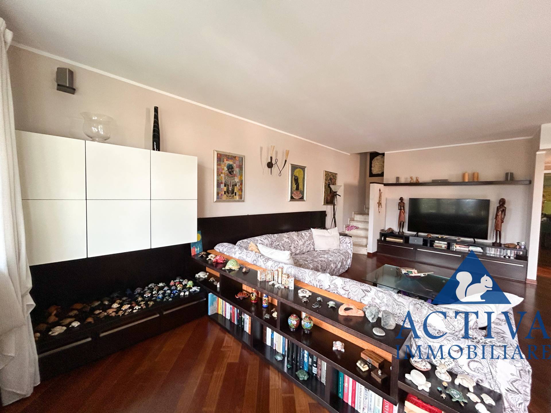 villa bifamiliare in vendita a Magnago