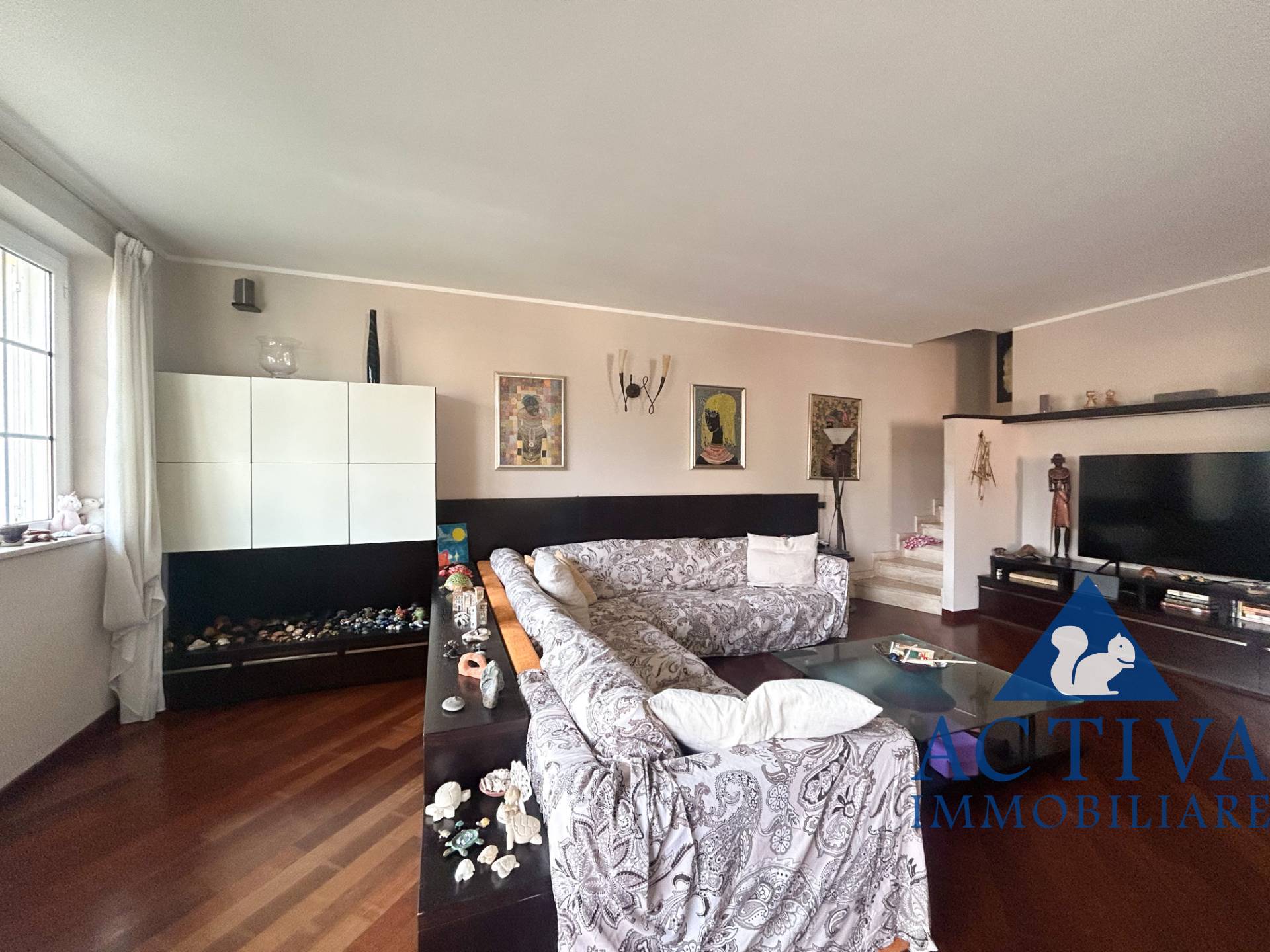 villa bifamiliare in vendita a Magnago