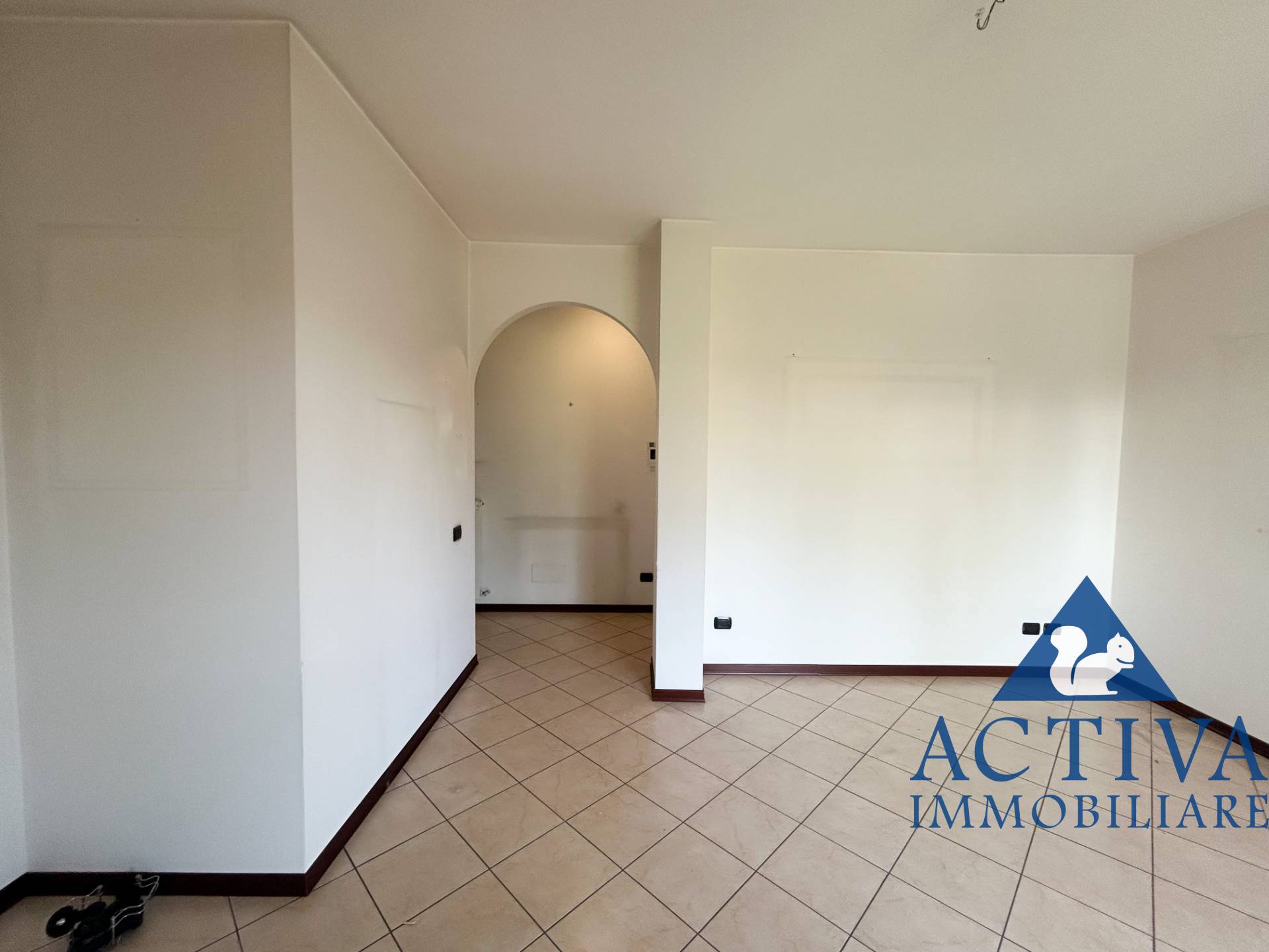 Appartamento in vendita a Gorla Minore