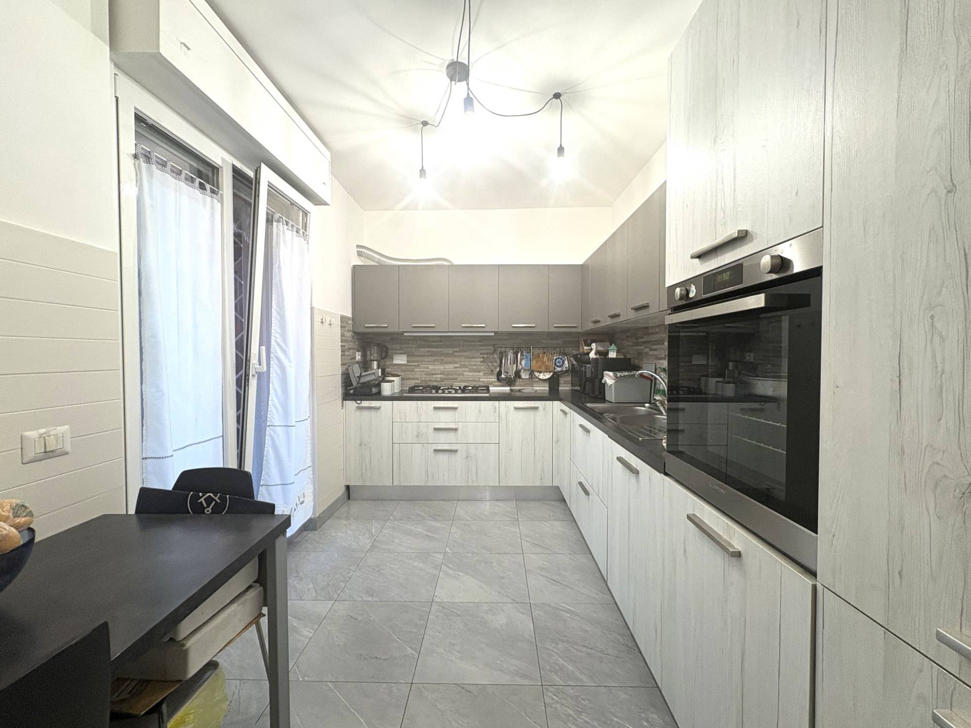 4 o pi locali in vendita a Roma, Malafede