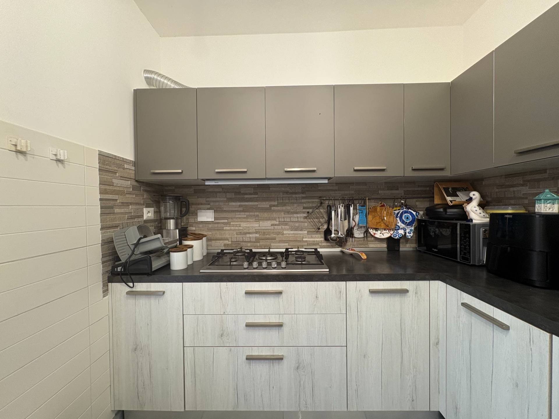 4 o pi locali in vendita a Roma, Malafede