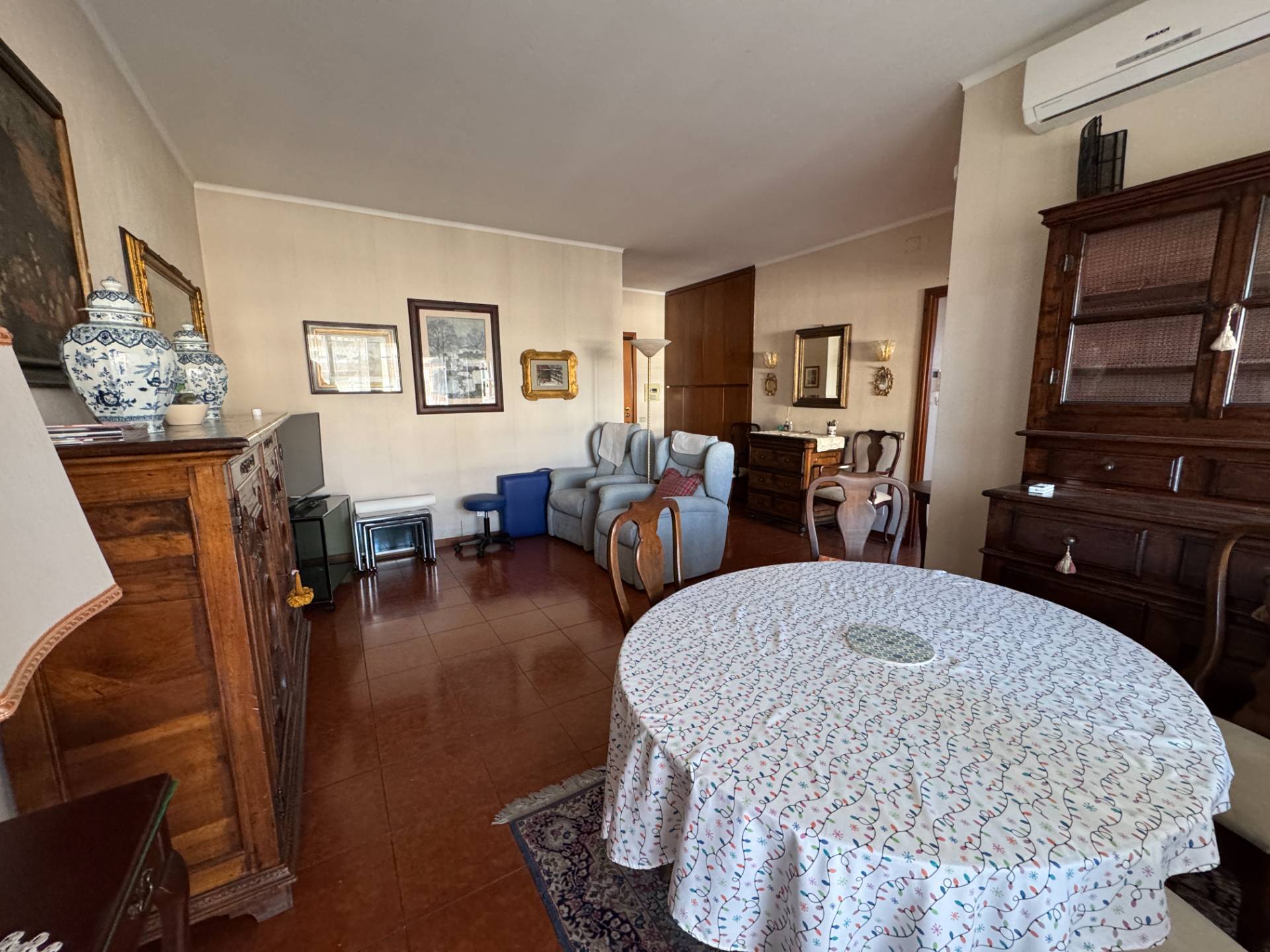 3 locali in vendita a Roma, EUR