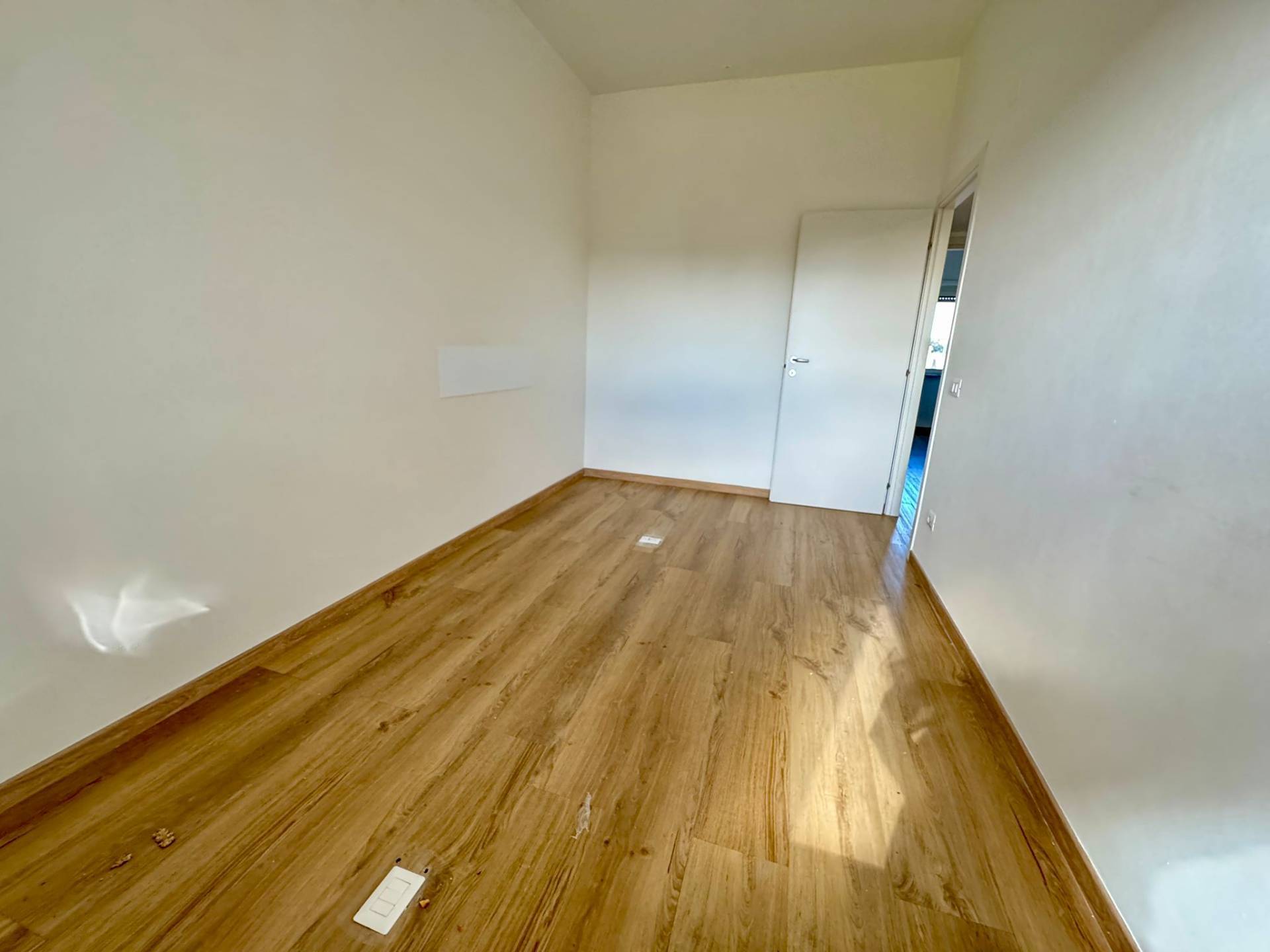 4 o pi locali in vendita a Roma, EUR