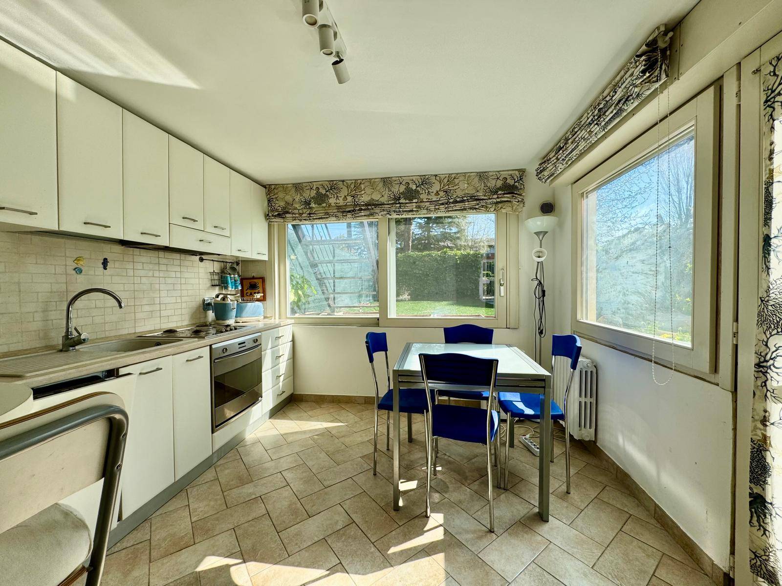 Villa a schiera in affitto a Roma, Casalpalocco