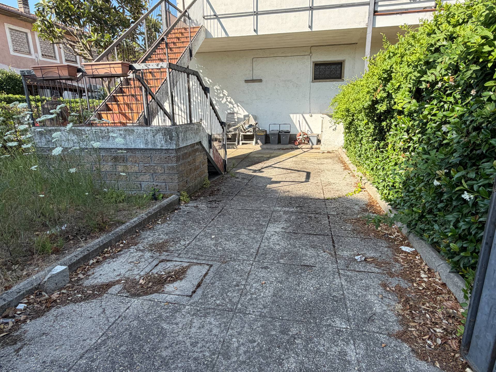 4 o pi locali in vendita a Roma, Casalpalocco