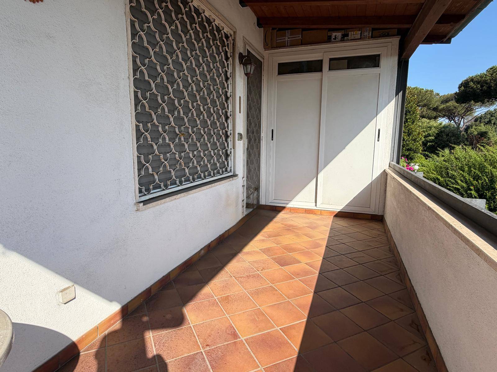4 o pi locali in vendita a Roma, Casalpalocco