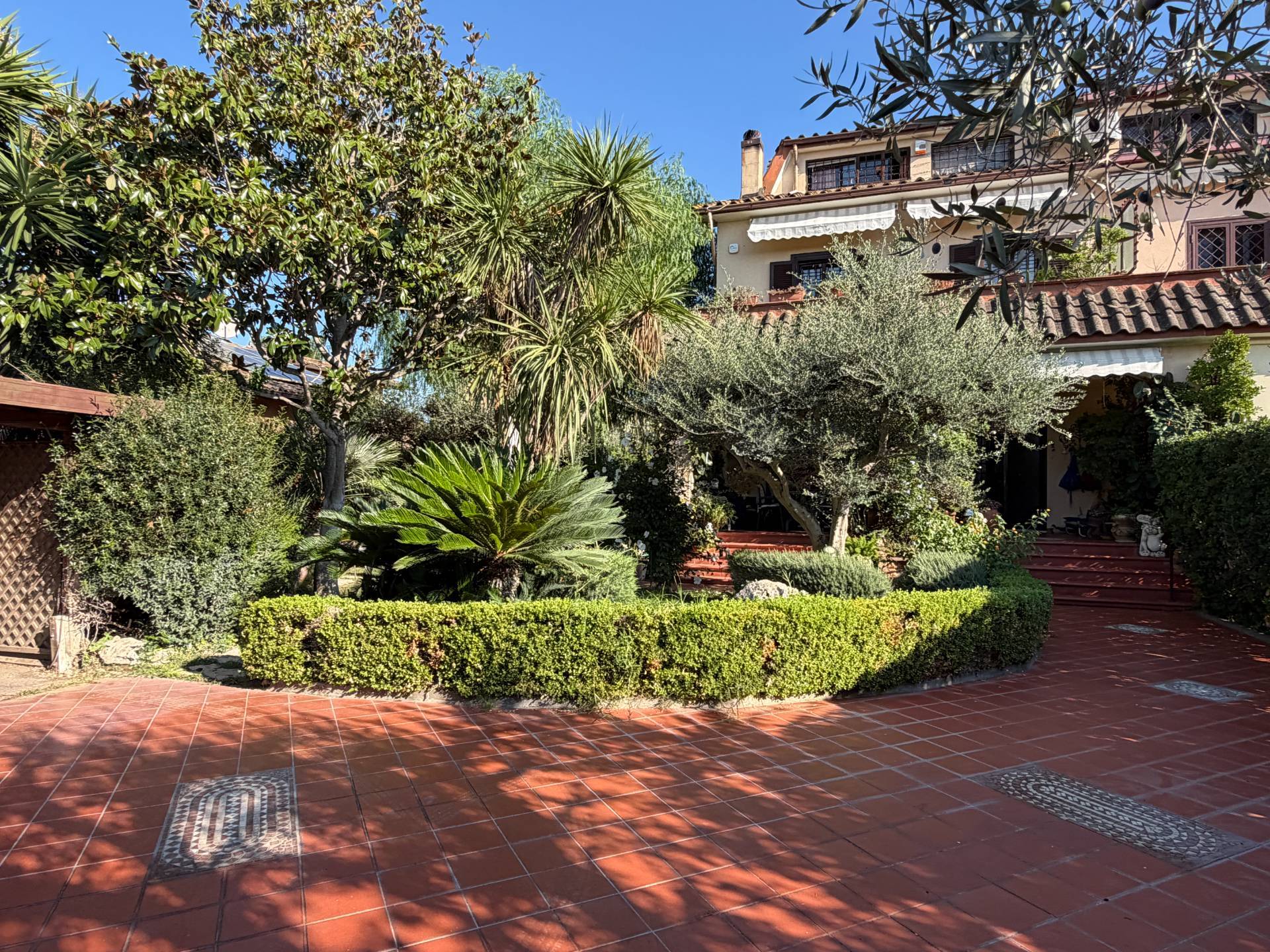 Villa bifamiliare in vendita a Roma, Infernetto