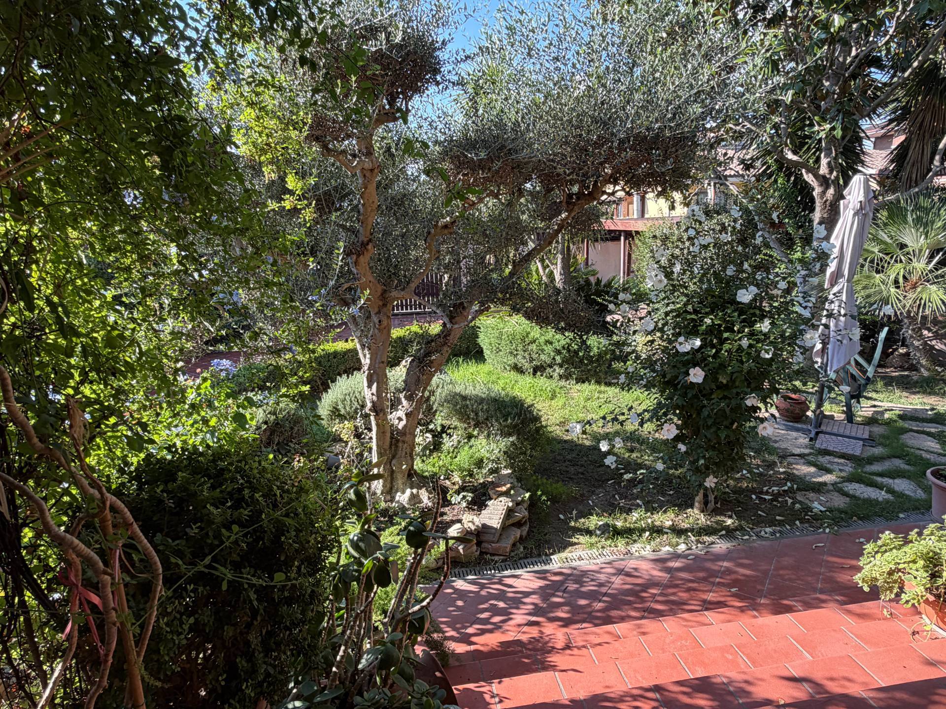 Villa bifamiliare in vendita a Roma, Infernetto