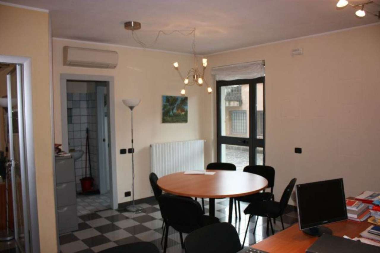 Negozio in vendita a Imbersago, Centrale