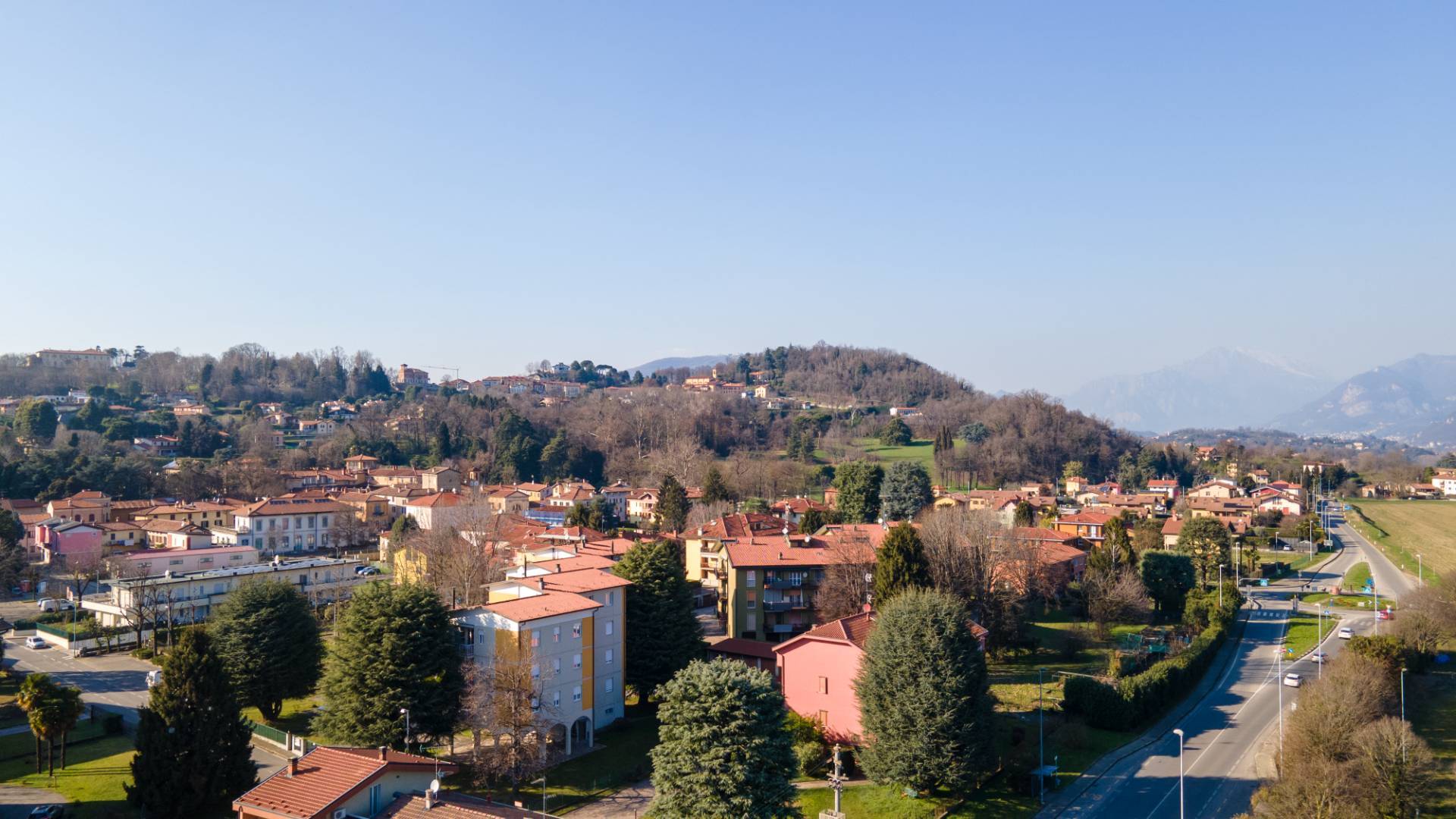 Villa in vendita a Imbersago, Semicentro