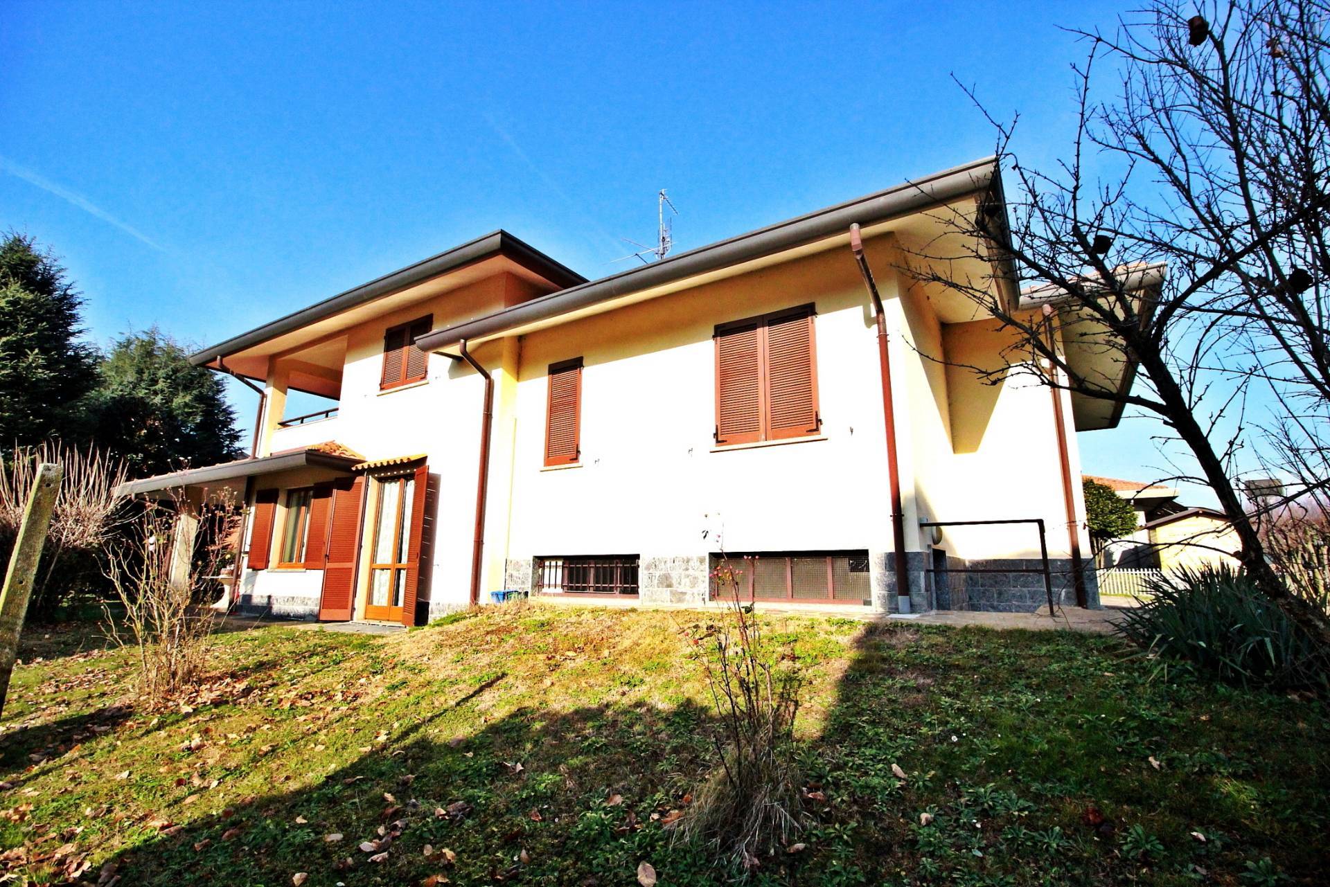 Villa in vendita a Imbersago, Semicentro